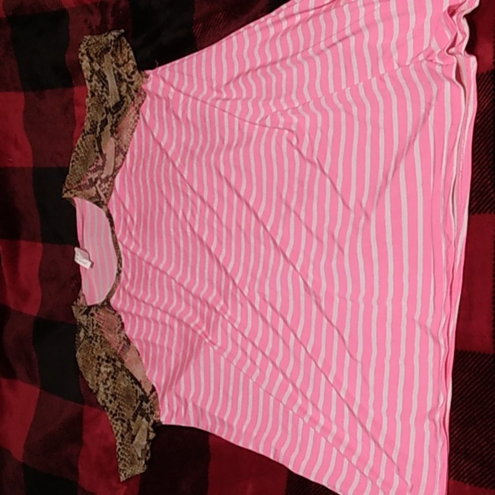 Lilypad Side tie Snake Print Tee - Size 3X